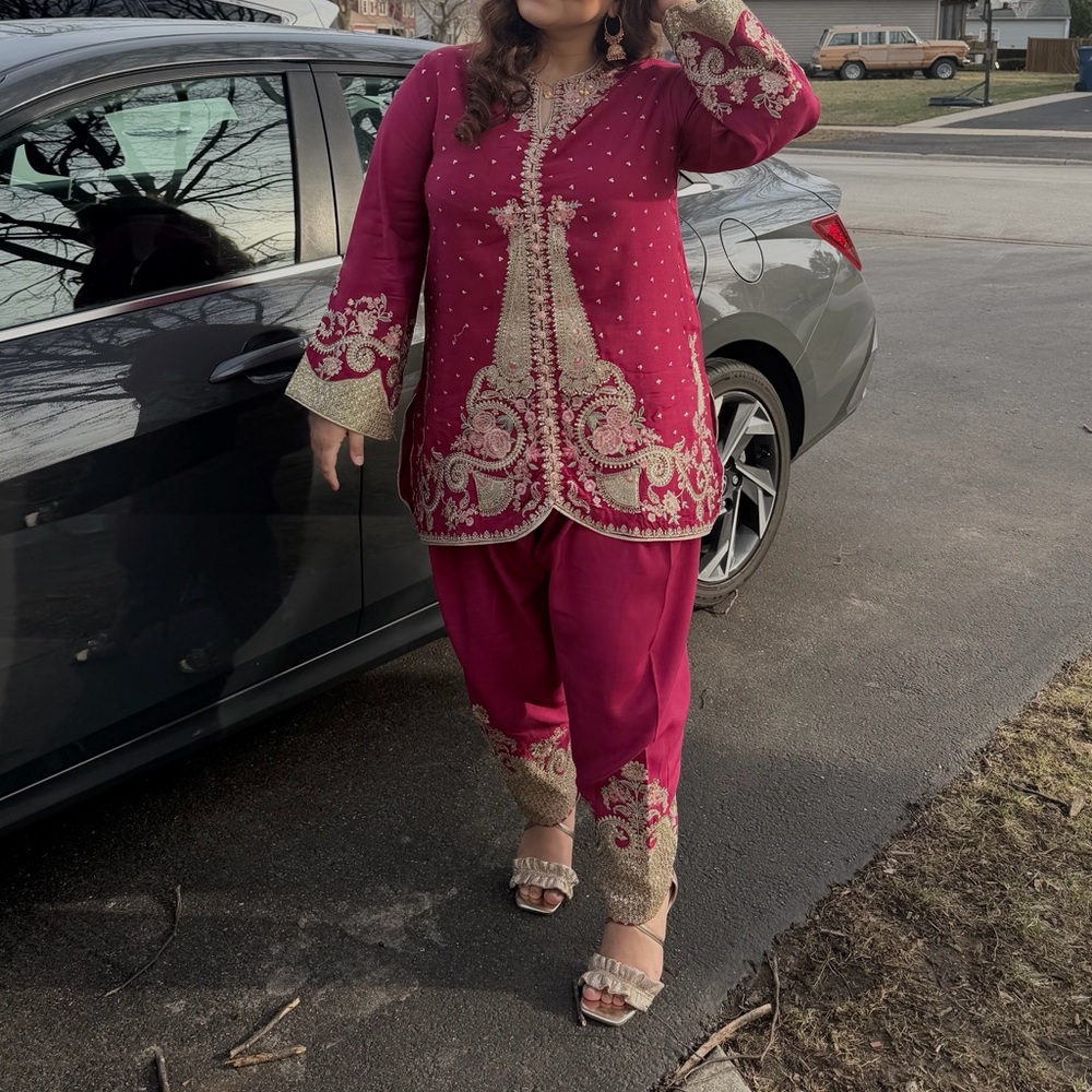 Ethnc Pakistani Two Piece Suit - Picture 3 of 4